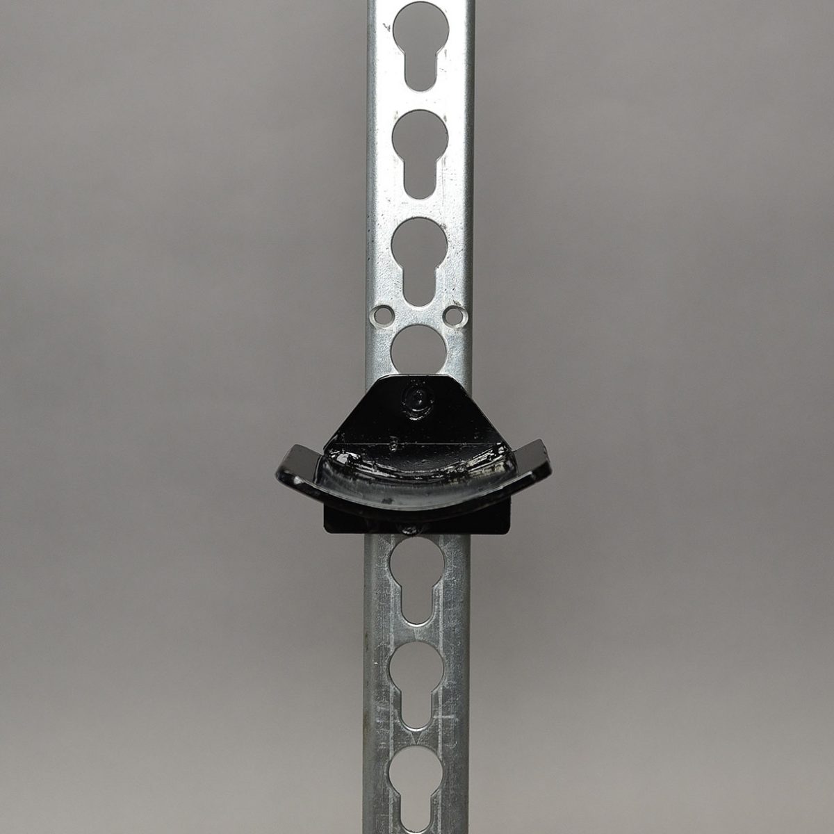 Keyhole Pinless Steel Jump Cups Potter Steel Service, LLC