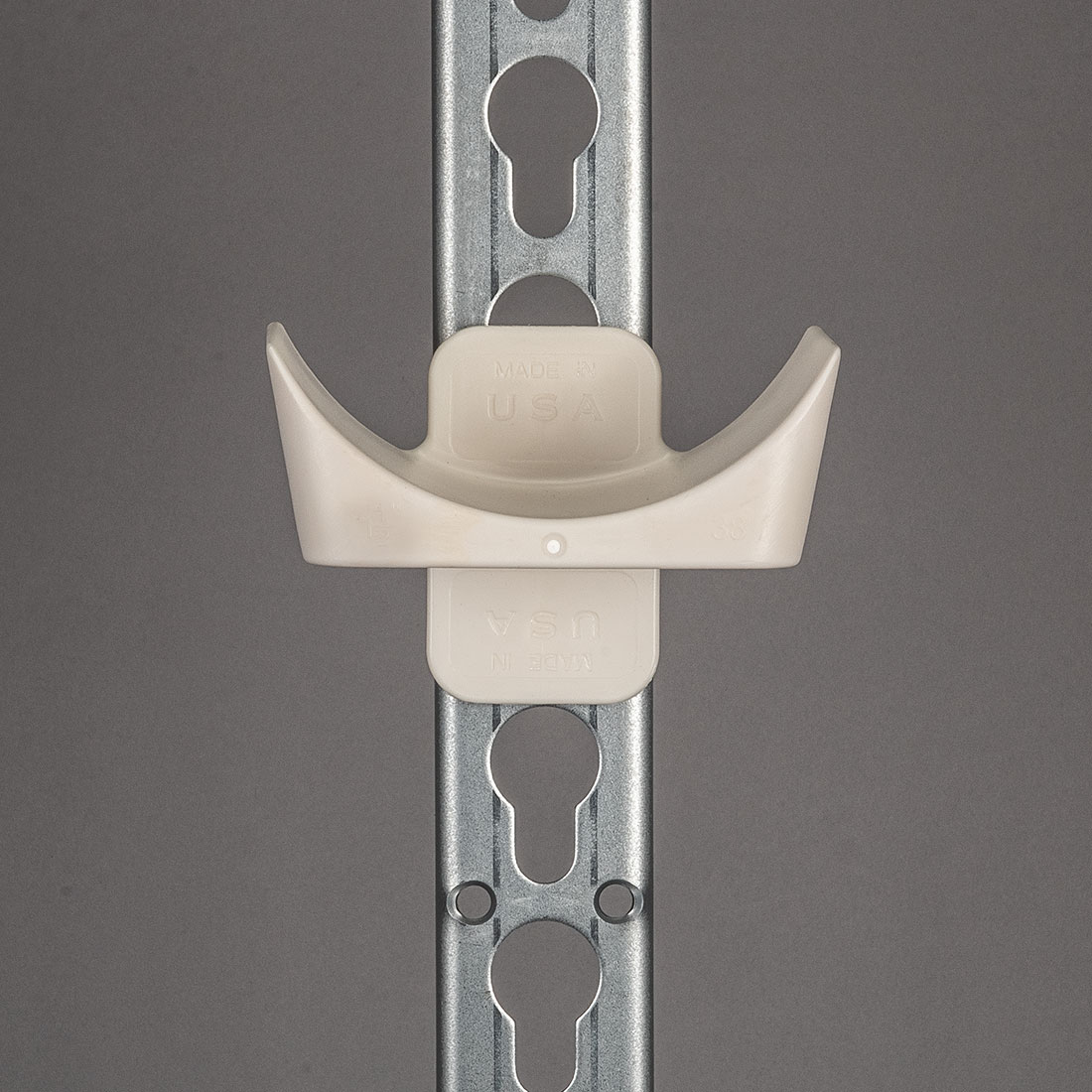Keyhole Pinless Reversible Nylon Jump Cups White - Potter Steel